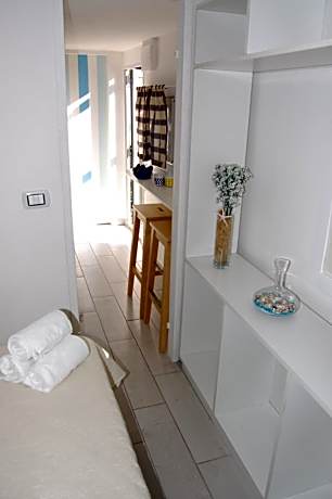 Mobile Home with Garden View