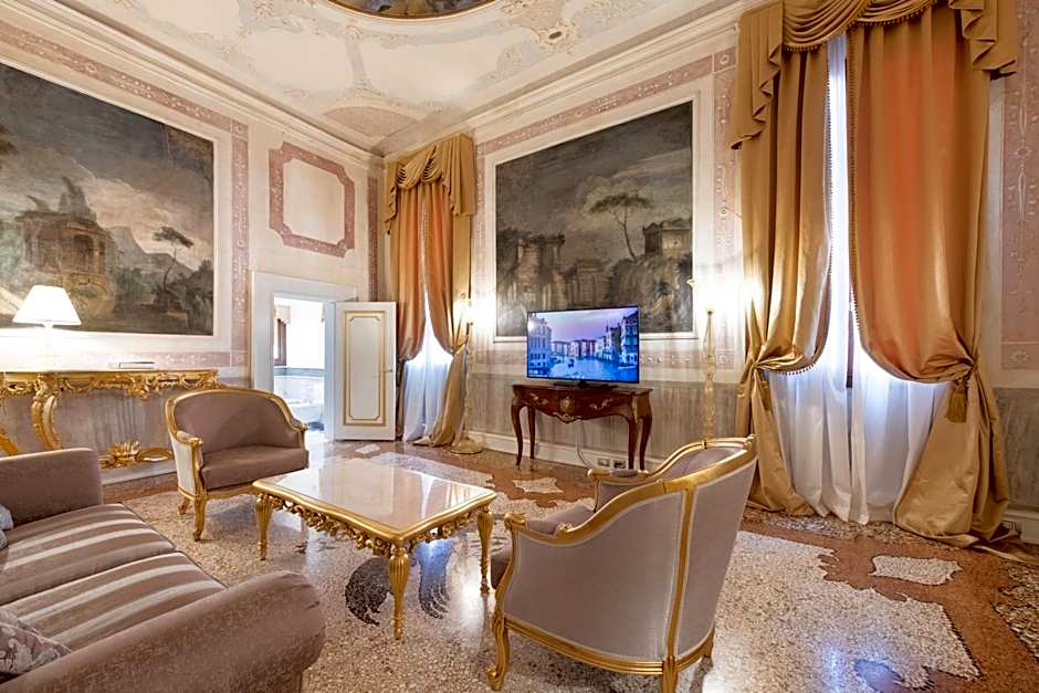 Ca' Bonfadini Historic Experience