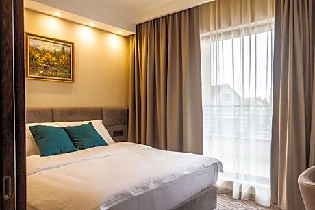 Deluxe Double Room with Extra Bed