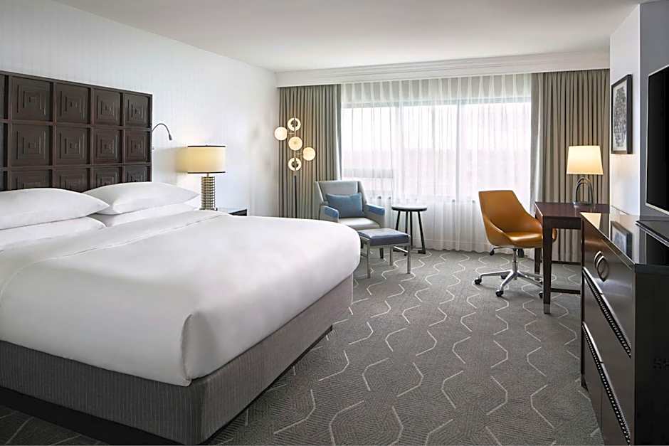 Photo 1 of 4 of 1 King Bed or 1 Queen Bed, Partial Harbor View