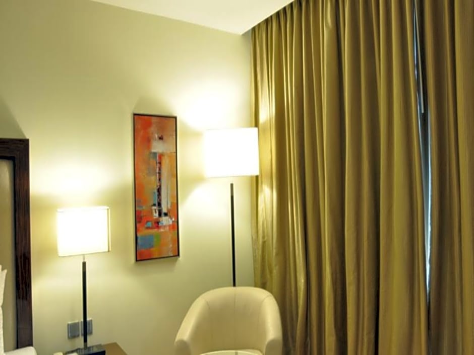 Adarsh Hamilton Hotel