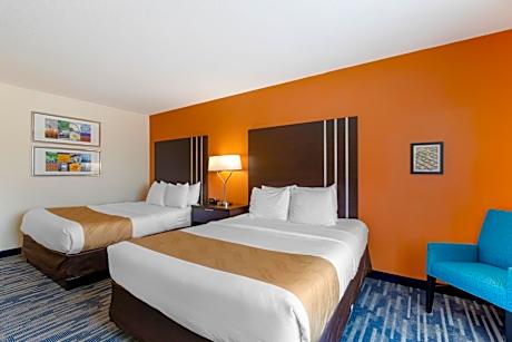 Queen Room with Two Queen Beds and Tub - Accessible/Non-Smoking