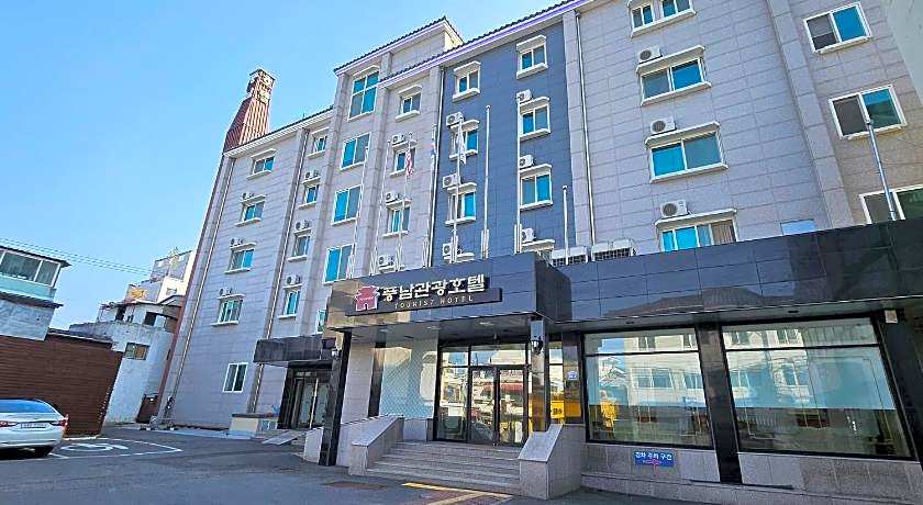 Pungnam Tourist Hotel