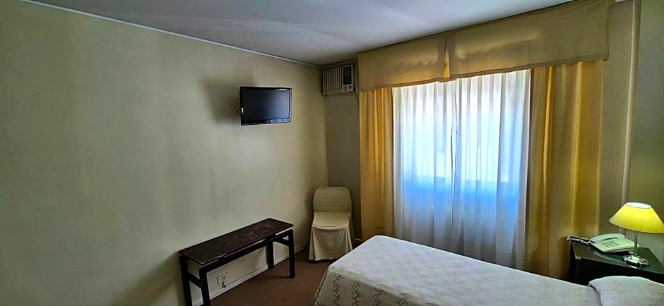 Hotel Puerta del Sol