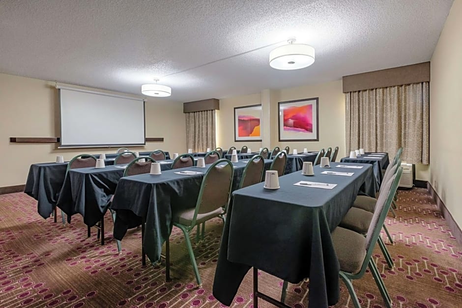 Hampton Inn By Hilton Tampa-International Airport/Westshore