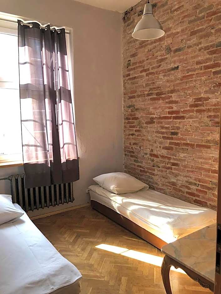 Hostel BAZA 15