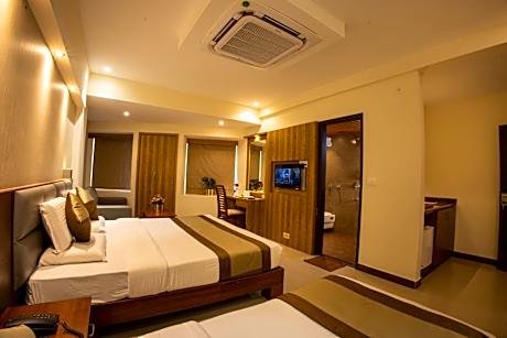 Deluxe Triple Room