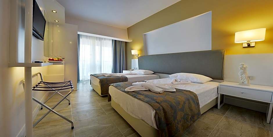 Maris Beach Hotel