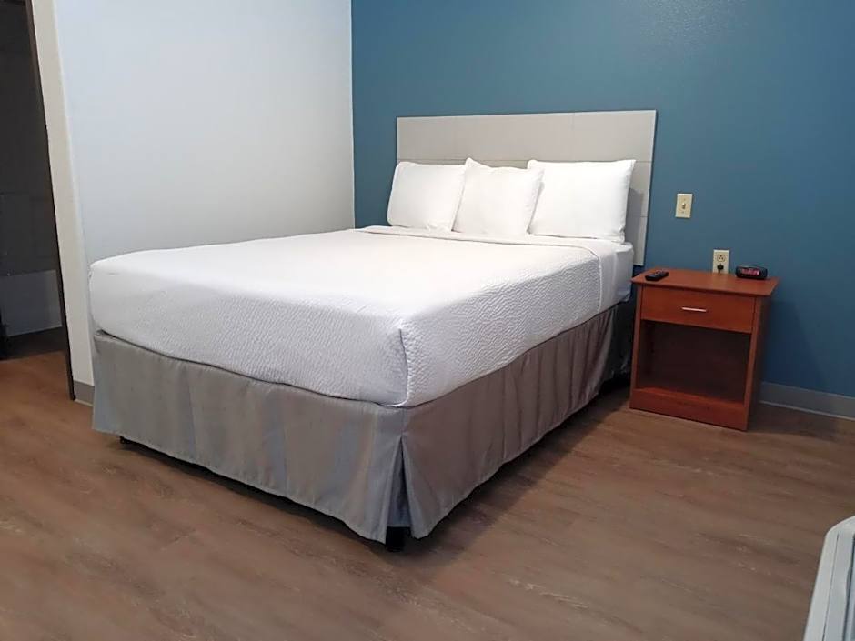 WoodSpring Suites Houston La Porte