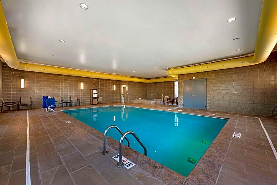 Best Western Plus Lakeview Hotel