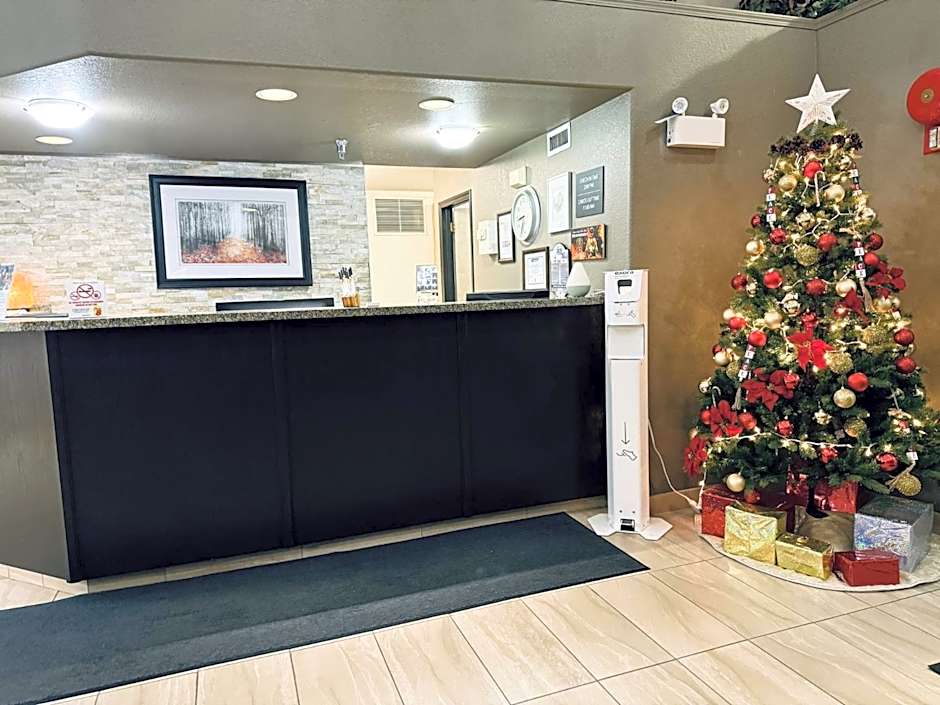 Super 8 by Wyndham Dawson Creek