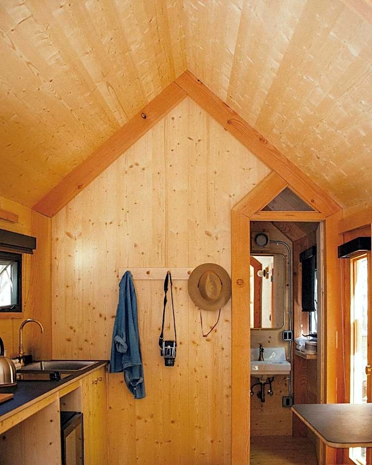 Johnson's Beach Cabins and Campground