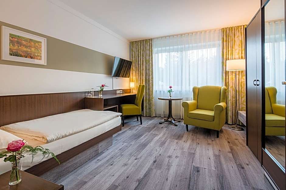 Photo 1 of 1 of Single Room