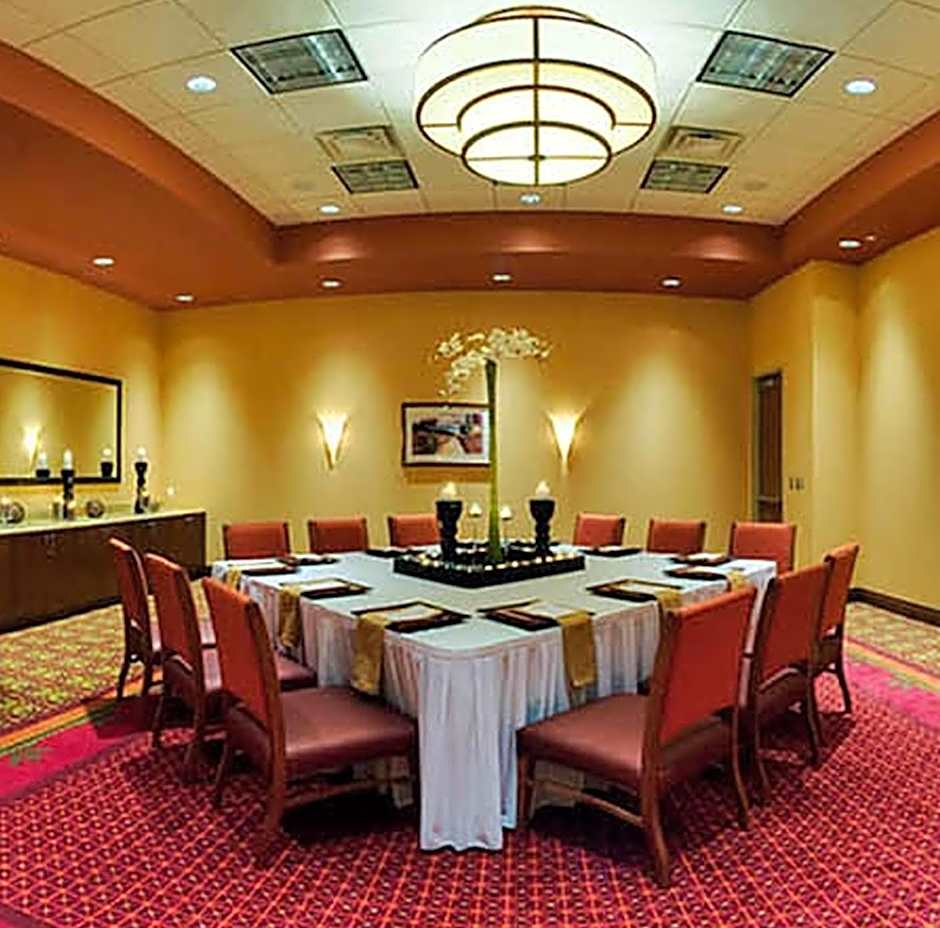 Embassy Suites By Hilton Omaha-La Vista Hotel & Conference Center