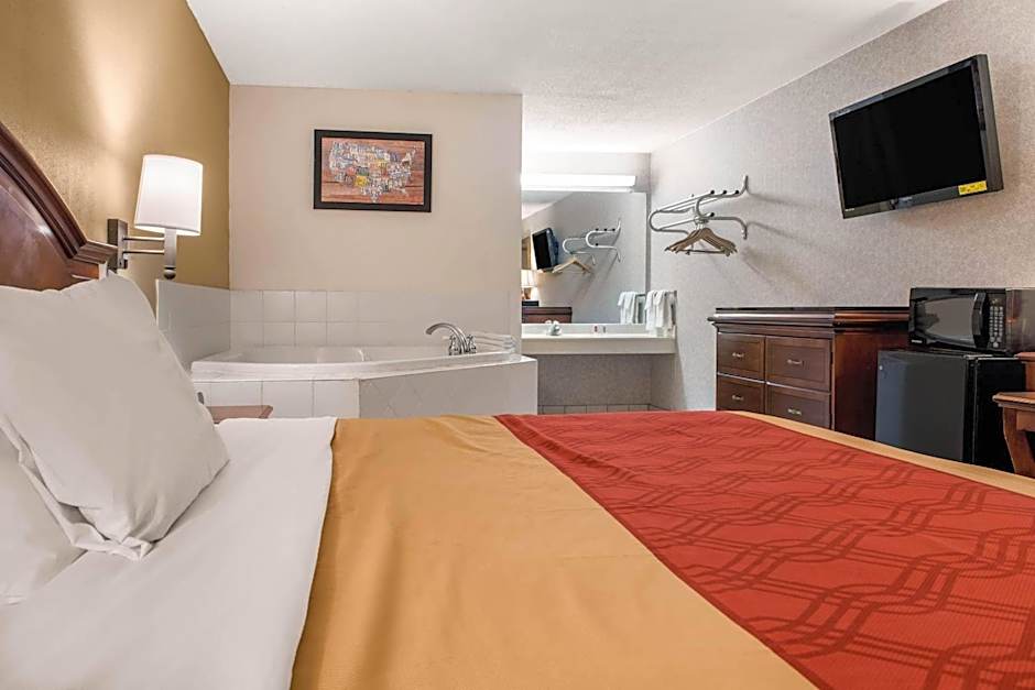 Econo Lodge Holland - Toledo