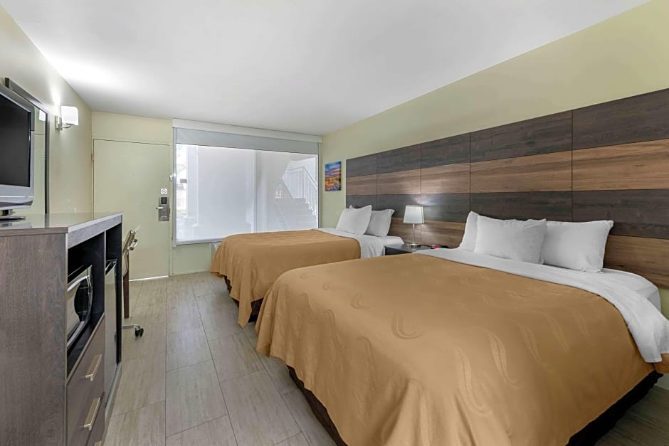Photo 1 of 6 of 2 Double Beds, Accessible