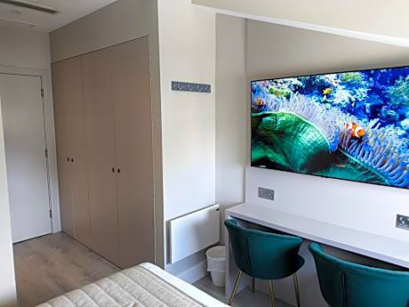 Family Studio with Two Separate Bedrooms