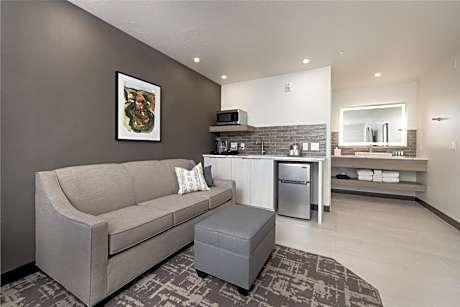 Signature King Suite