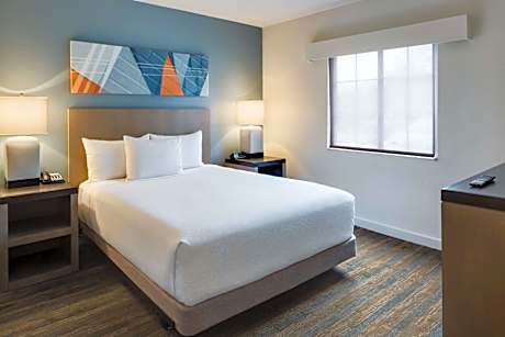 Queen Room with Accessible Shower - Disability Access