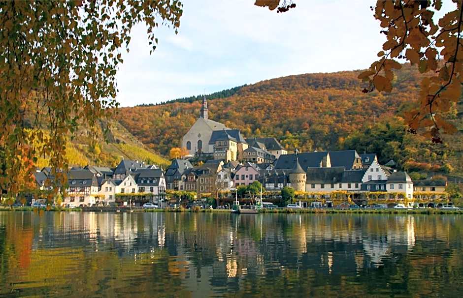 Hotel Haus Burg Metternich