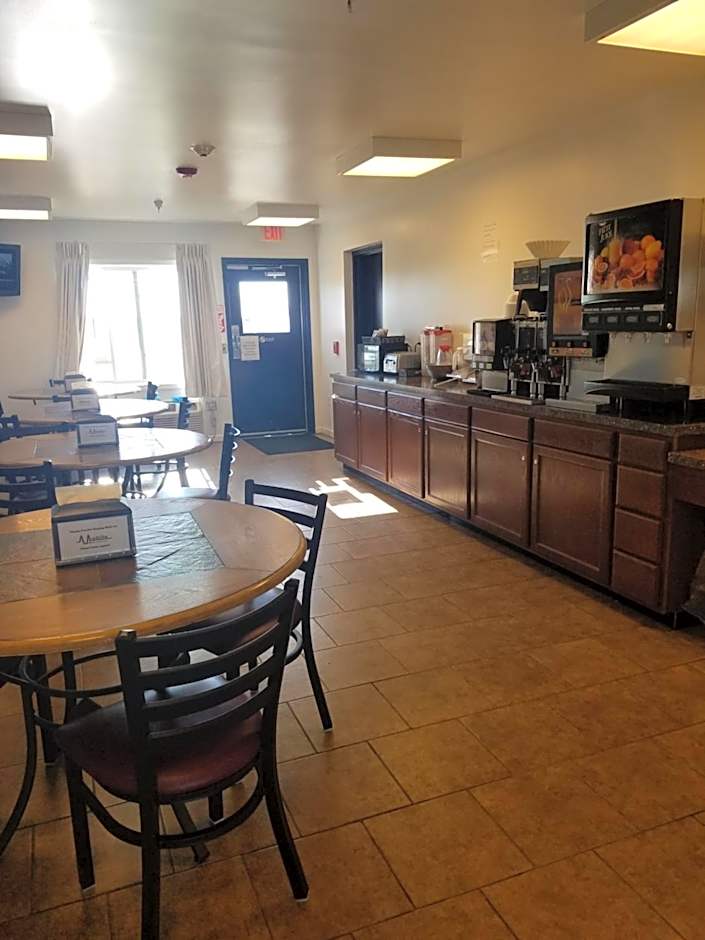 Ramada by Wyndham Williston