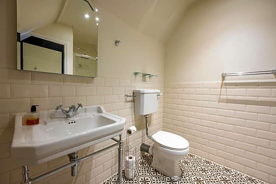 Tavern Townhouse - Boutique Town Centre Stay, Henley-on-Thames