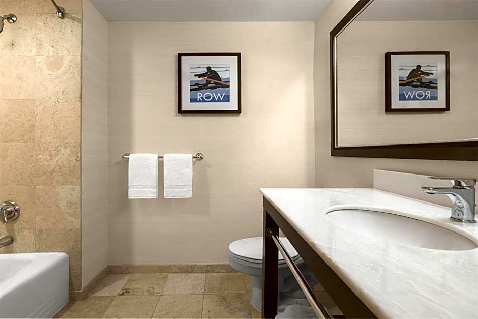 Best Western Premier Plainview-Long Island Hotel