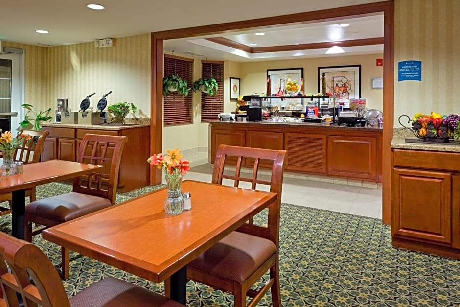 Staybridge Suites-Philadelphia/Mount Laurel