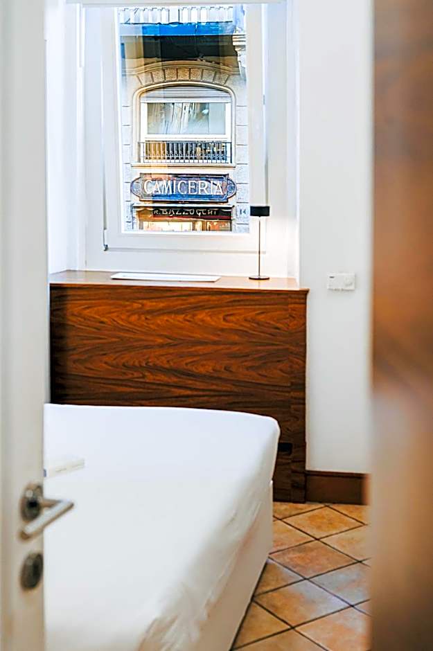 Albergo Delle Regioni, Barberini - Fontana di Trevi