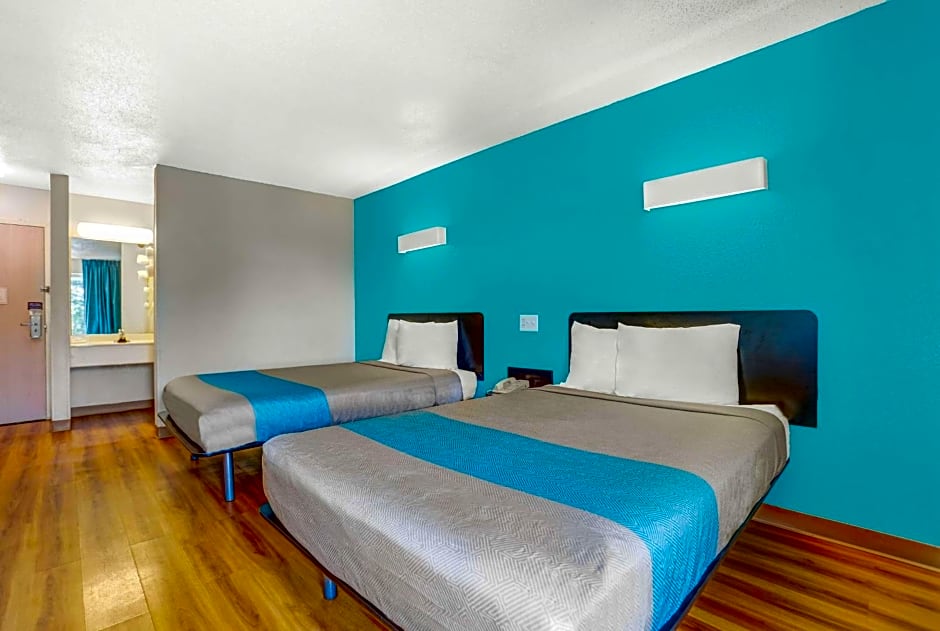 Motel 6-Raleigh, NC - North
