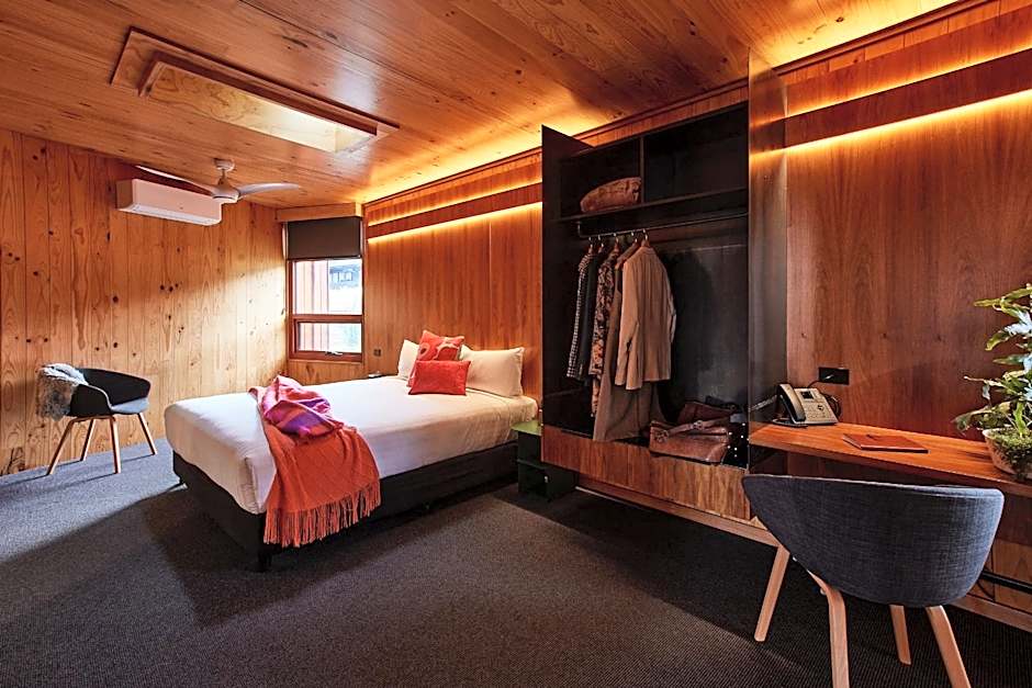 Iron Creek Bay Estate