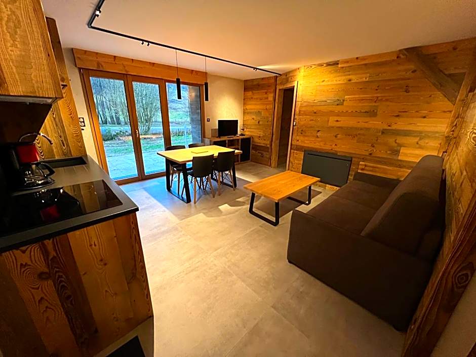 Gite Roche Des Ducs avec Piscine toute l'année, Spa, Sauna, Hammam