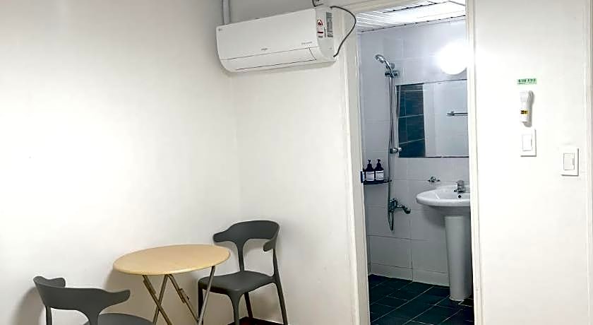 The Oakra Hotel