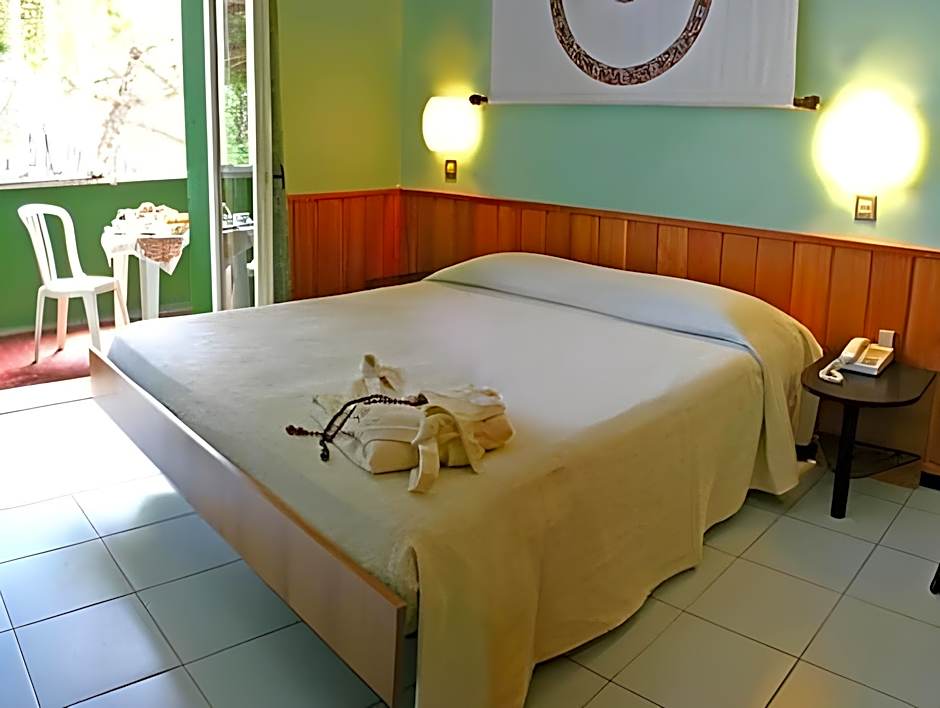 Hotel Columbia