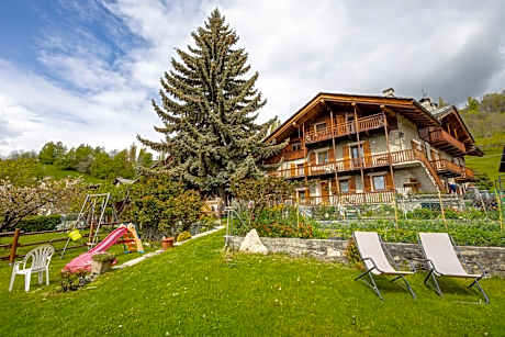 Le Vieux Noyer - Appartamenti al Verde villaggio di Rumiod