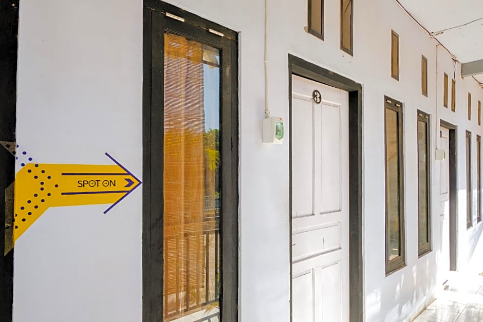 SPOT ON 1958 Asembagus Family