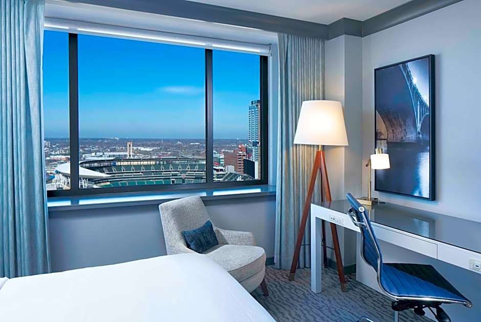 The Lofton Hotel Minneapolis, Tapestry Collection by Hilton