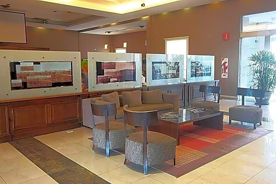 Howard Johnson Sierras Hotel and Casino