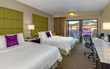 Deluxe Queen Room with Two Queen Beds - Non-Smoking