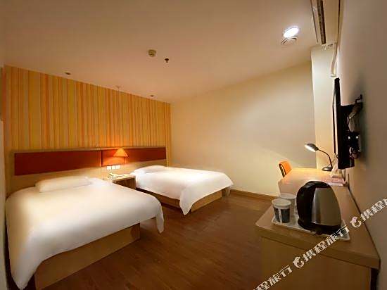 Home Inn (Guangzhou Tianpingjia Metro Station)