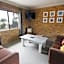 Hawks Nest Motel
