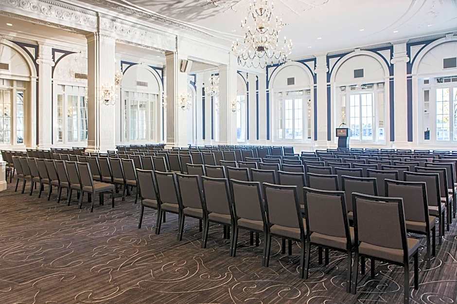 Renaissance by Marriott Albany Hotel