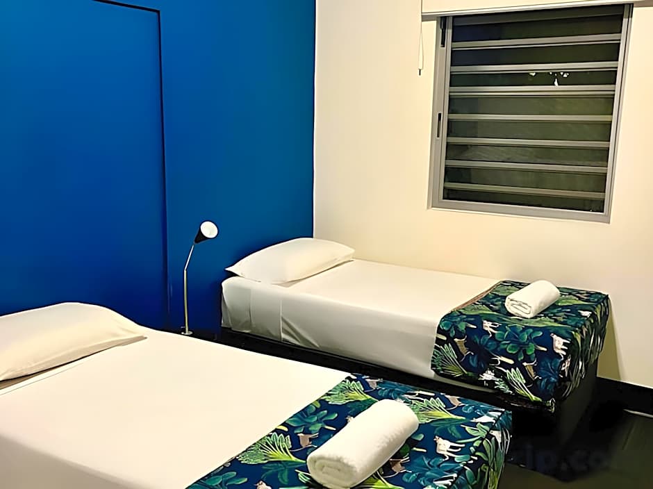 Photo 1 of 1 of 2 Beds
