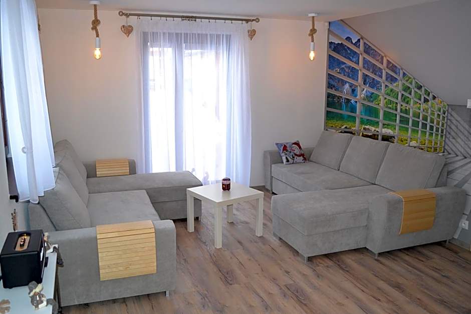 Chata Valca PATJA-v mesiacoch apríl až november pri prenajatí aj jedného apartmánu uzavrieme ostatné apartmány, aby ste si užili súkromie