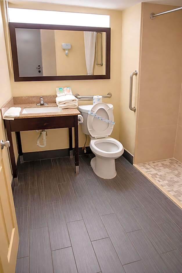 Americas Best Value Inn & Suites Phenix City