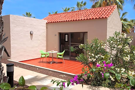 Classic 2 bedrooms Bungalow 2 ADULTS + 2 CHILDREN