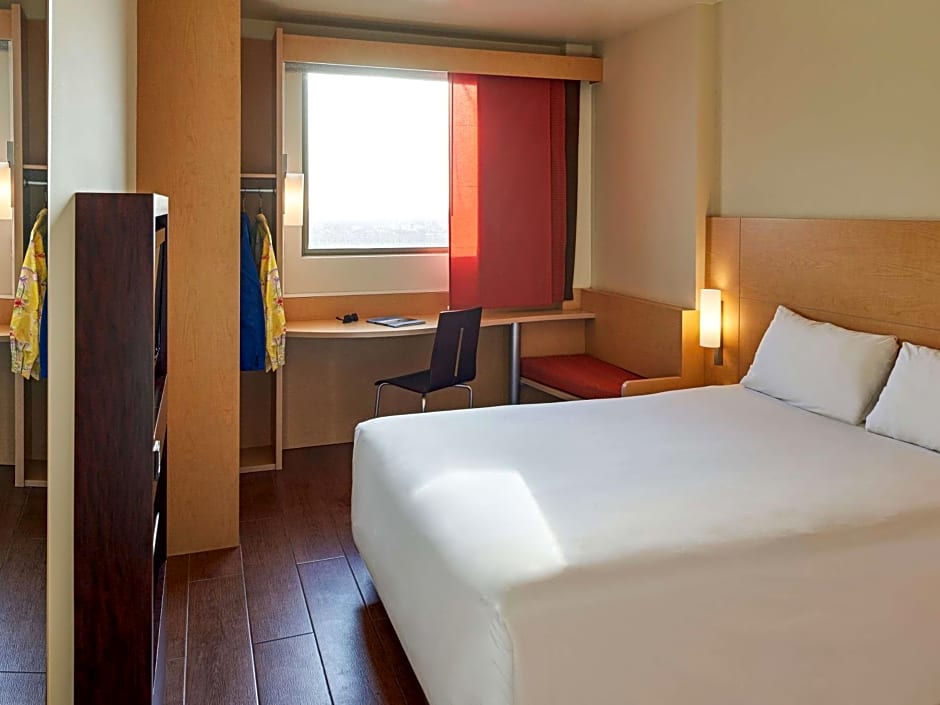 Ibis Cancun Centro Hotel