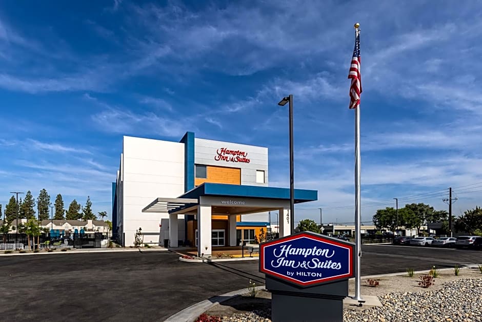 Hampton Inn & Suites Bakersfield Central