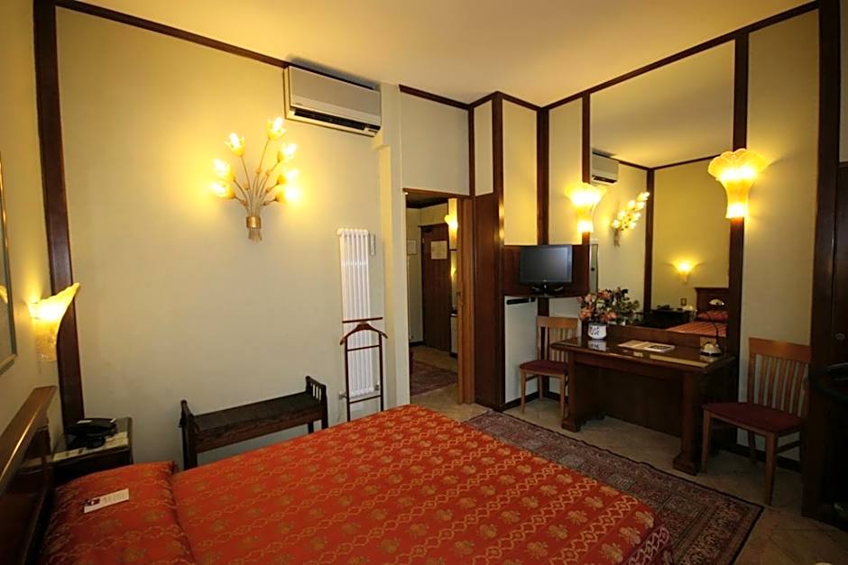 Hotel Italia City Center