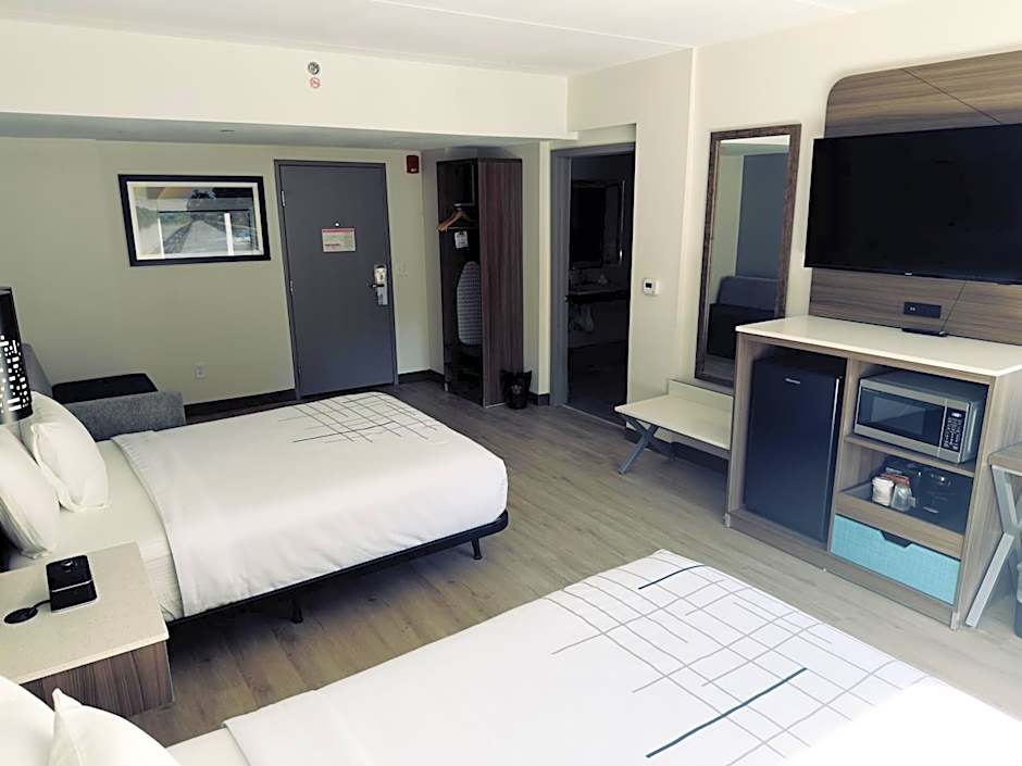 La Quinta Inn & Suites by Wyndham Atlanta Roswell